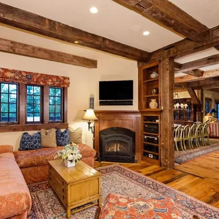 Luxury Chalet Notev & Saunaa Casa vacanze *