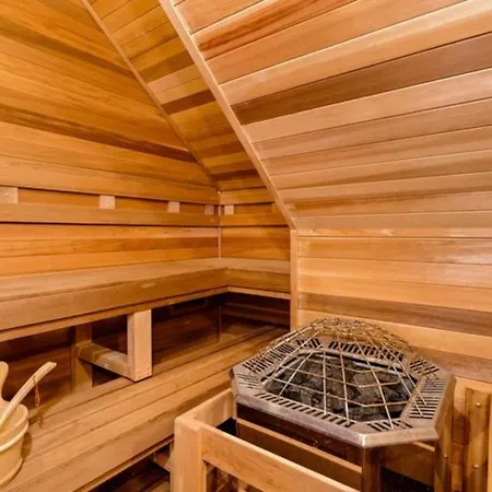 Holiday home Luxury Chalet Notev & Saunaa *