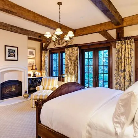 Luxury Chalet Notev & Saunaa St. Moritz